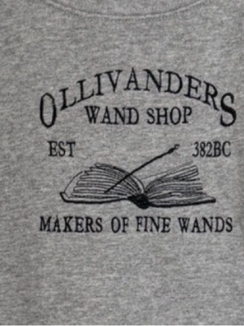 Gildan Harry Potter Ollivanders Wand Shop
Sweatshirt